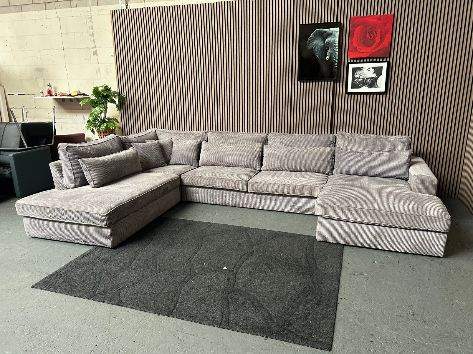 Foto 3 van GRATIS LEVERING U-Bank Ribstof Grijs 404X250 GEREINIGD