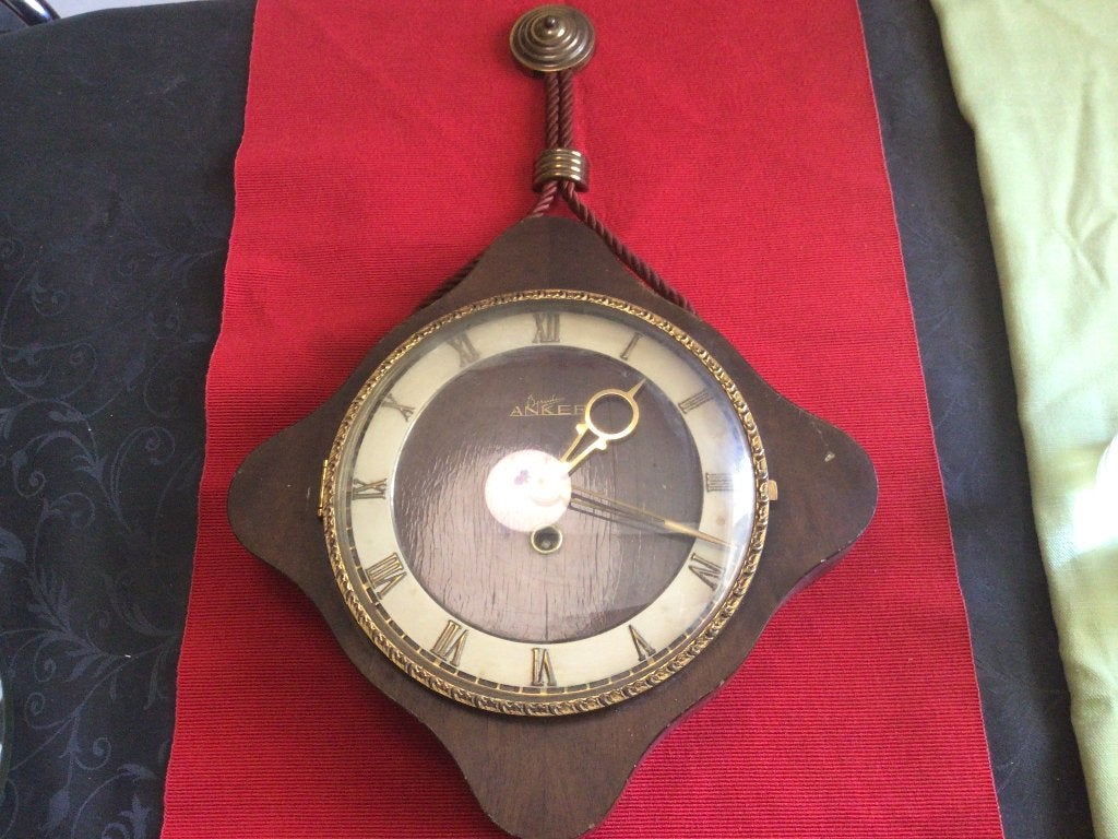 Beruden Anker klok, Ophalen