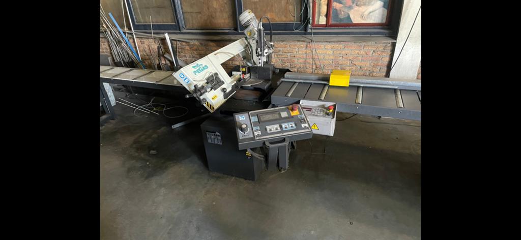 Pegas 230x280 shi-lr lintzaag automatisch met rollerbaan, Ophalen
