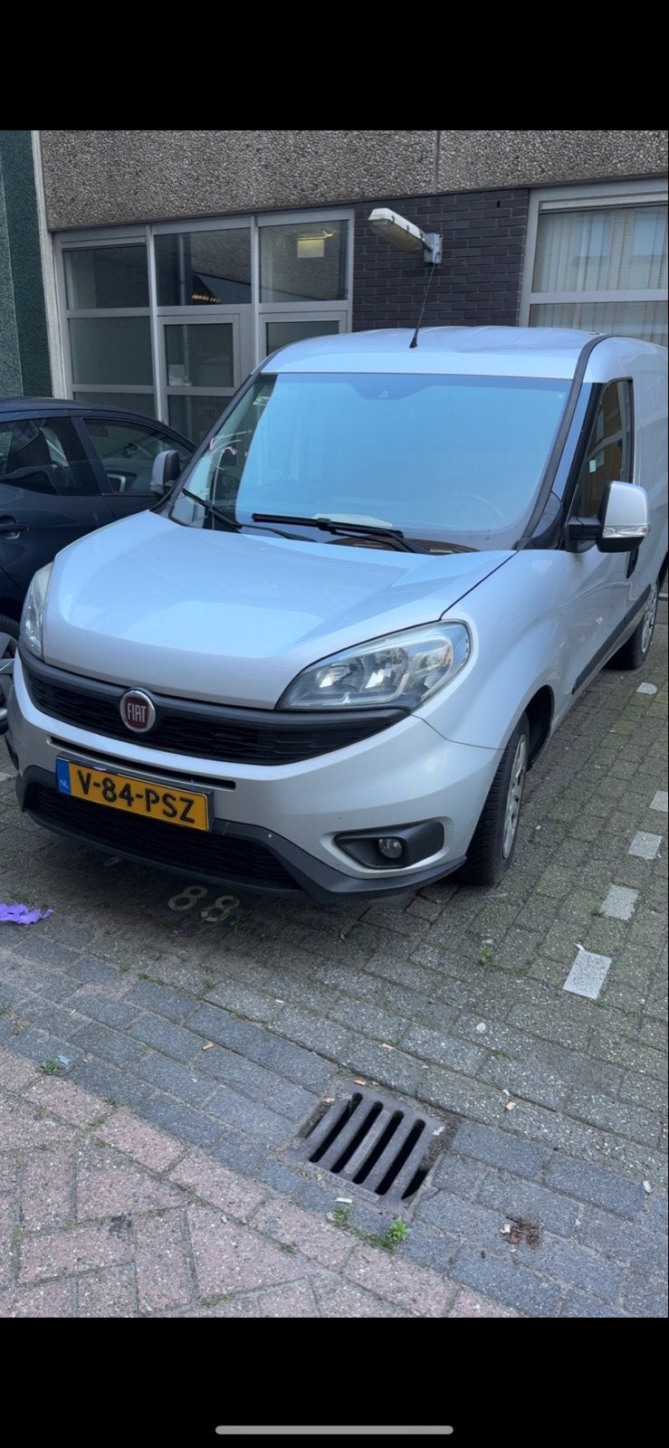 Fiat Doblo Cargo GB 1.3 MJ 95pk L1h1 2017 Grijs, Auto's, Voorwielaandrijving, Euro 6, Parkeersensor, Dealer onderhouden