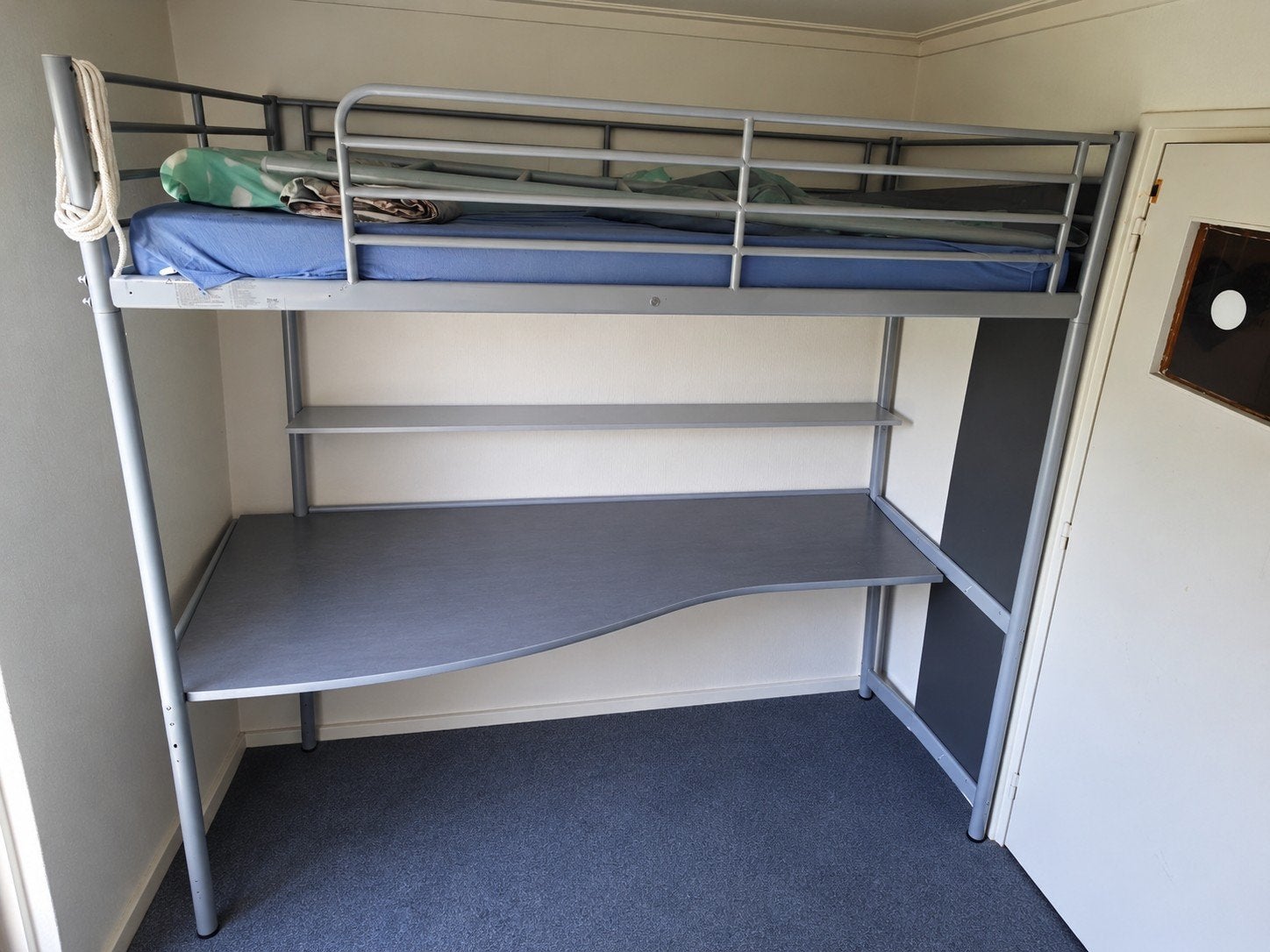 Ikea Svärta Hoogslaper met Bureau en Planken, Gebruikt, Eenpersoons, Ophalen of Verzenden, 200 cm