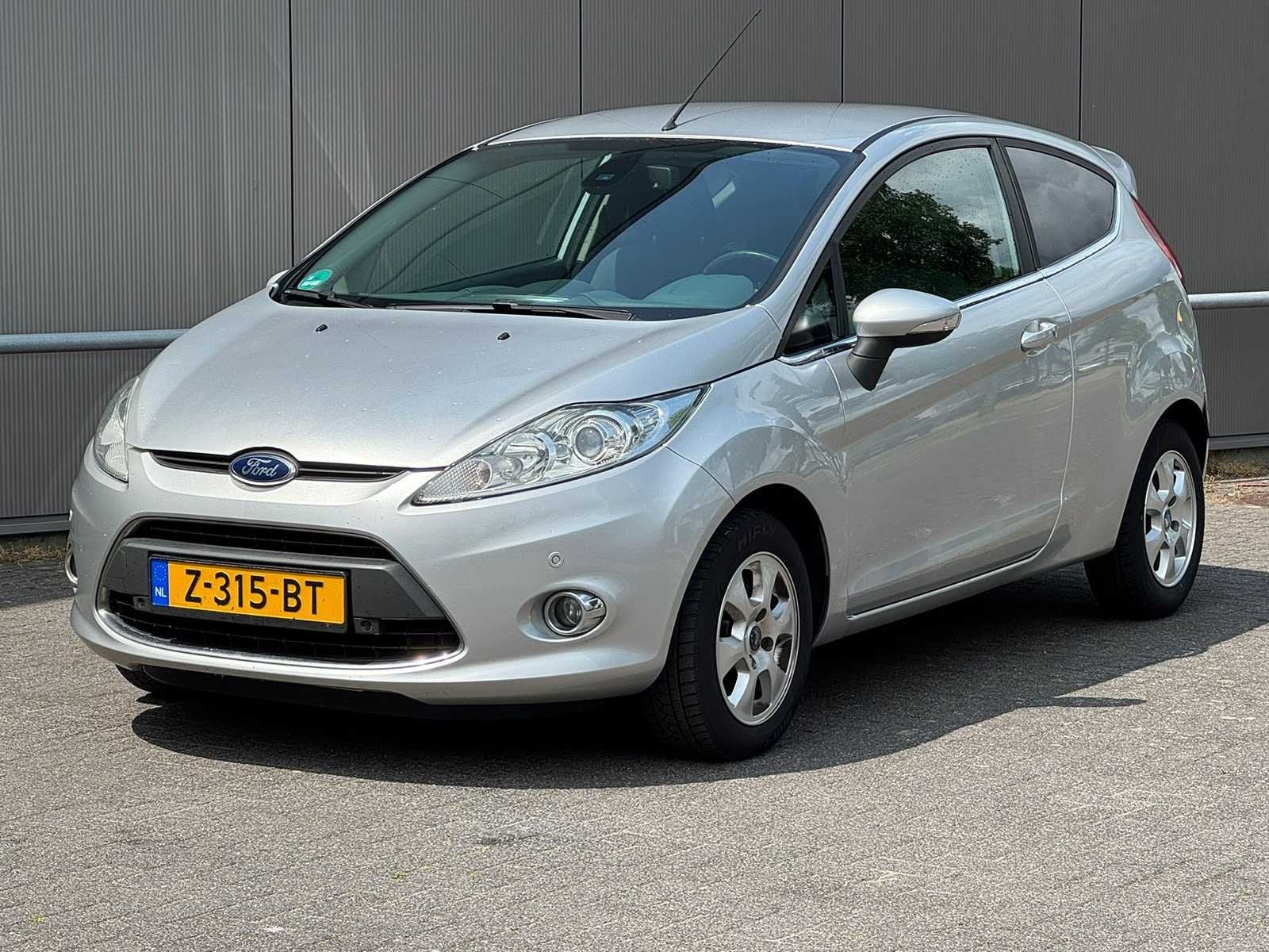 Ford - 2010 - Fiesta - 1.6 TDCi Ghia - Z-315-BT, Auto's, Voorwielaandrijving, Euro 5, Gebruikt, 750 kg