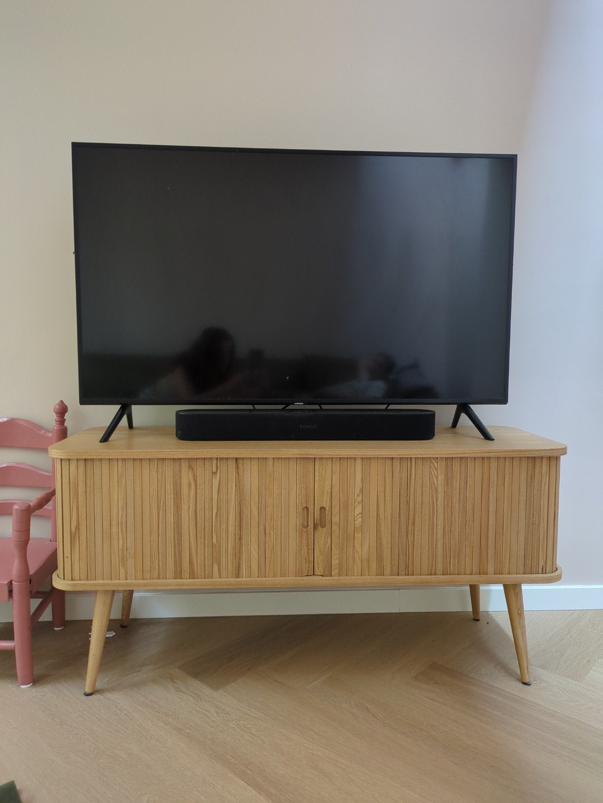 TV kast Barbier van Zuiver, Ophalen, 100 tot 150 cm, Modern, Scandinavisch, Eikenhout