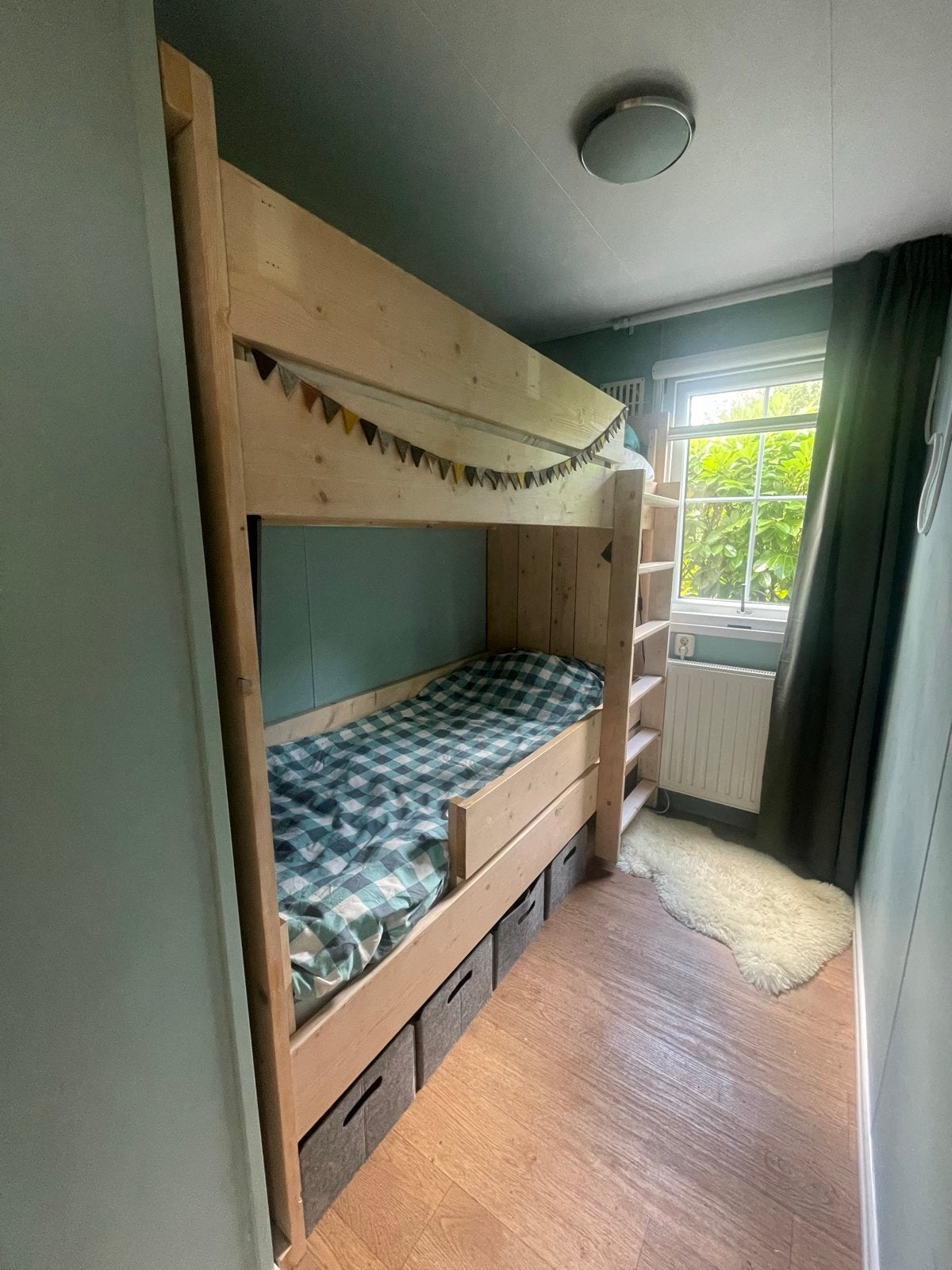Knus, stevig, handgemaakt stapelbed 80x190, Ophalen, Gebruikt, Eenpersoons, Minder dan 160 cm