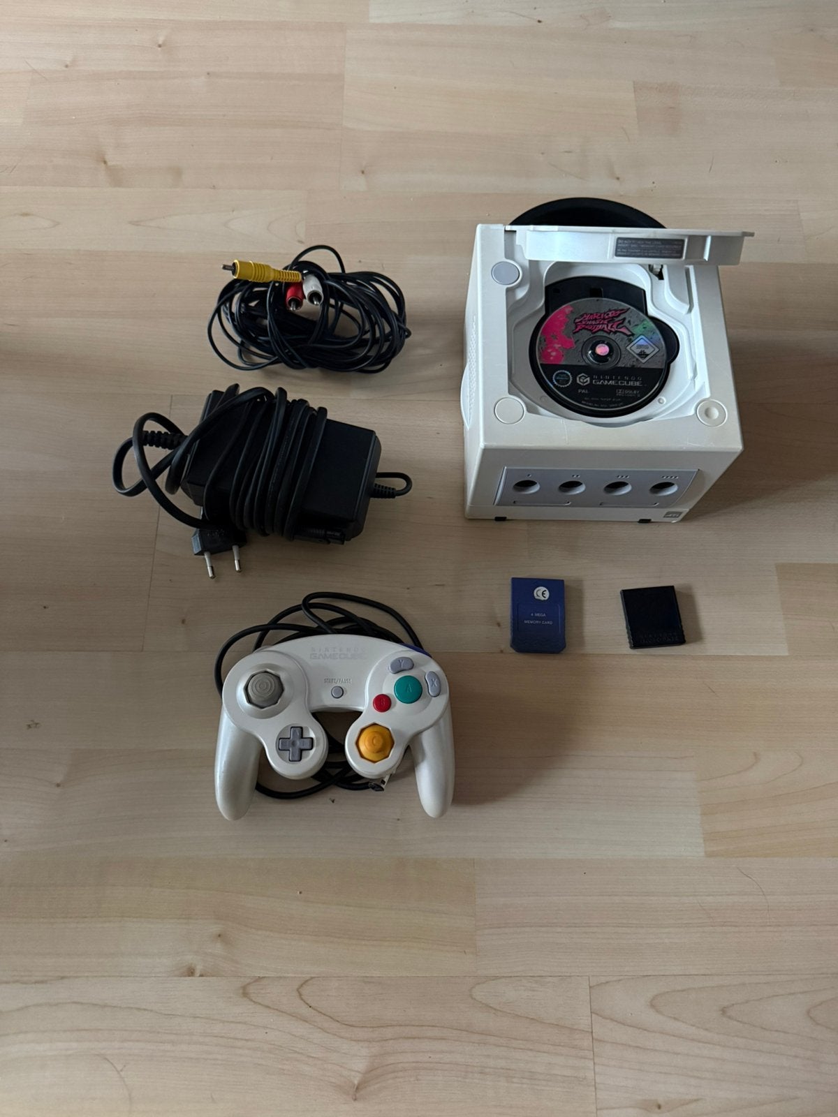 Nintendo GameCube Pearl White, Spelcomputers en Games, Ophalen, Gebruikt, Wit, Met games