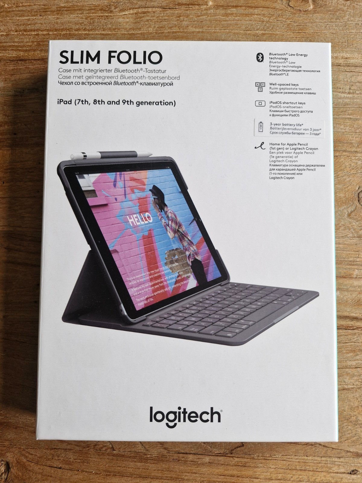Logitech Slim Folio toetsenbord, voor iPad generatie 7, 8, 9, 10 inch, Gebruikt, Logitech, Bescherming voor- en achterkant