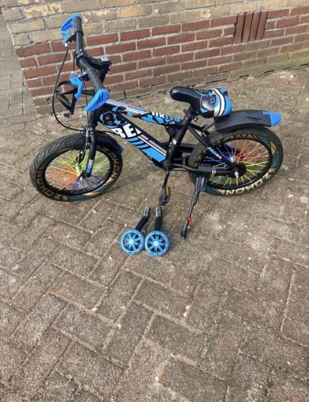 Kinder Mountainbike - Zo Goed als Nieuw!, Ophalen, Zijwieltjes, 16 tot 20 inch, Velgrem