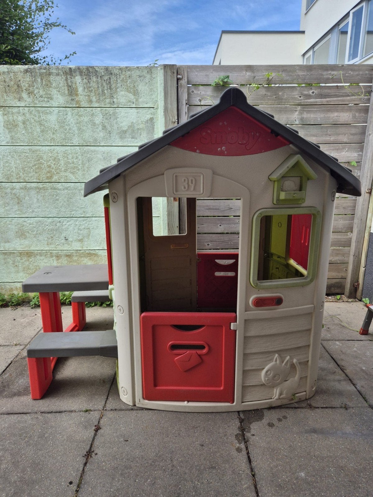 Smoby speelhuisje met picknicktafel, Ophalen, Gebruikt, Kunststof