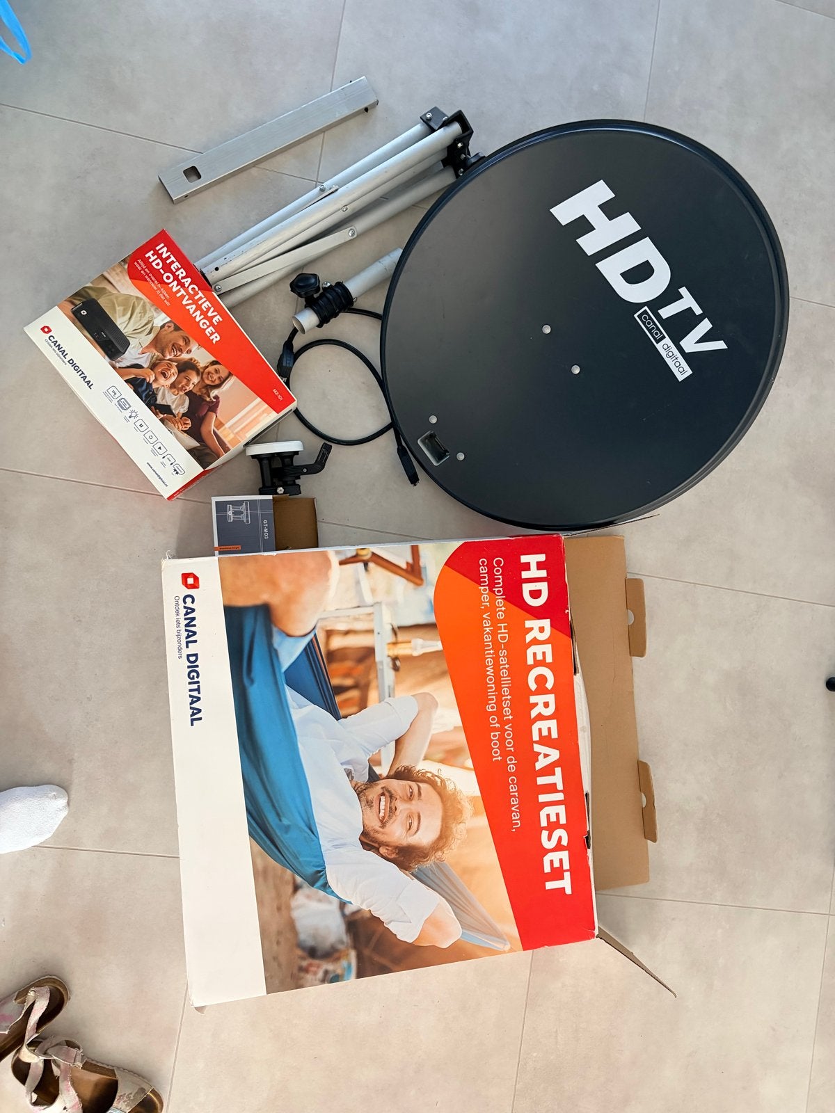 Canal Digitaal HD Recreatieset eventueel  24 inch Samsungtv, Ophalen of Verzenden, Zo goed als nieuw, (Schotel)antenne, Overige merken