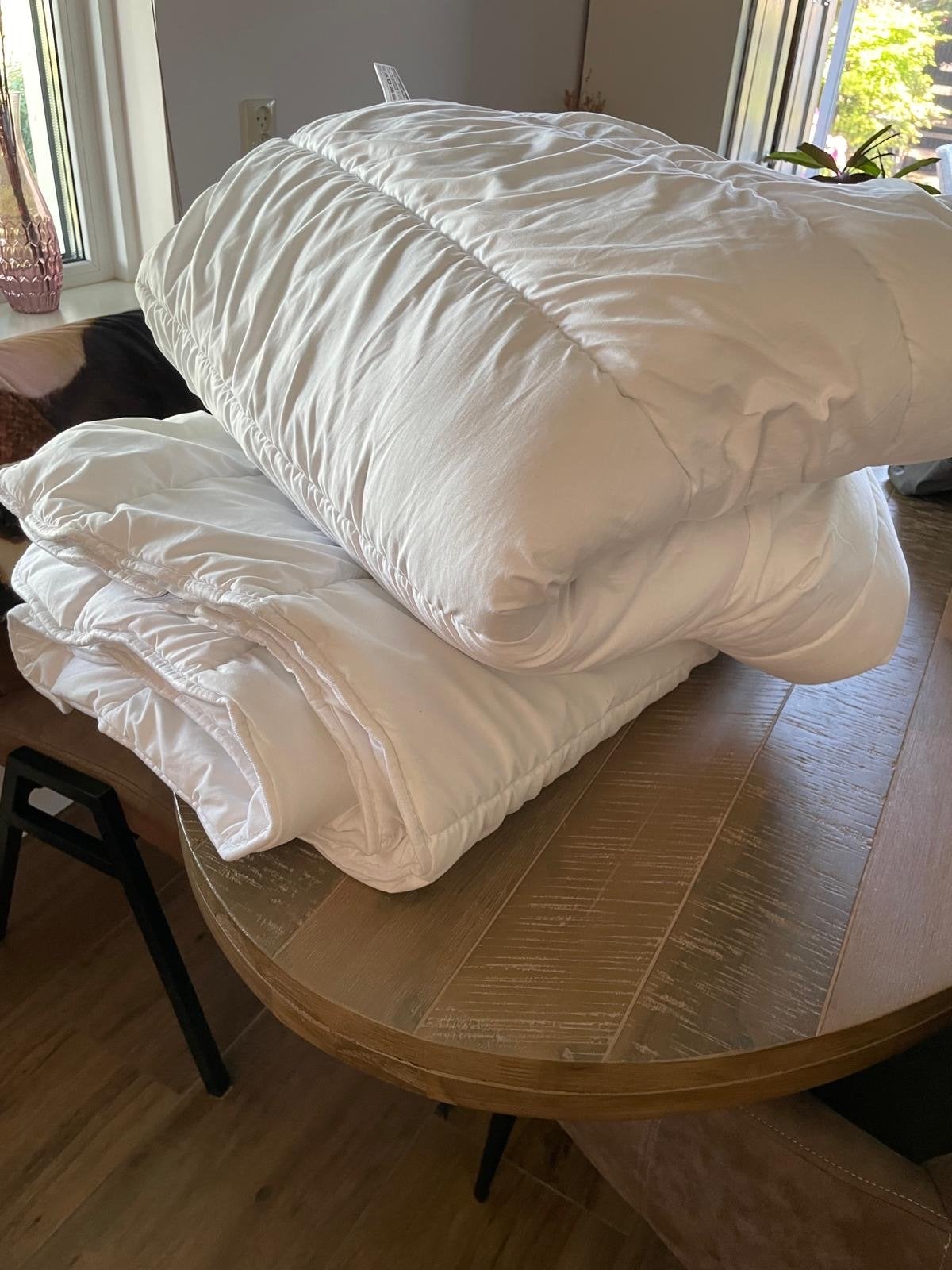 2x  1 persoons hypoallergeen dekbed 140x200 cm, Huis en Inrichting, Slaapkamer | Beddengoed, Ophalen, Anti-allergisch, Eenpersoons