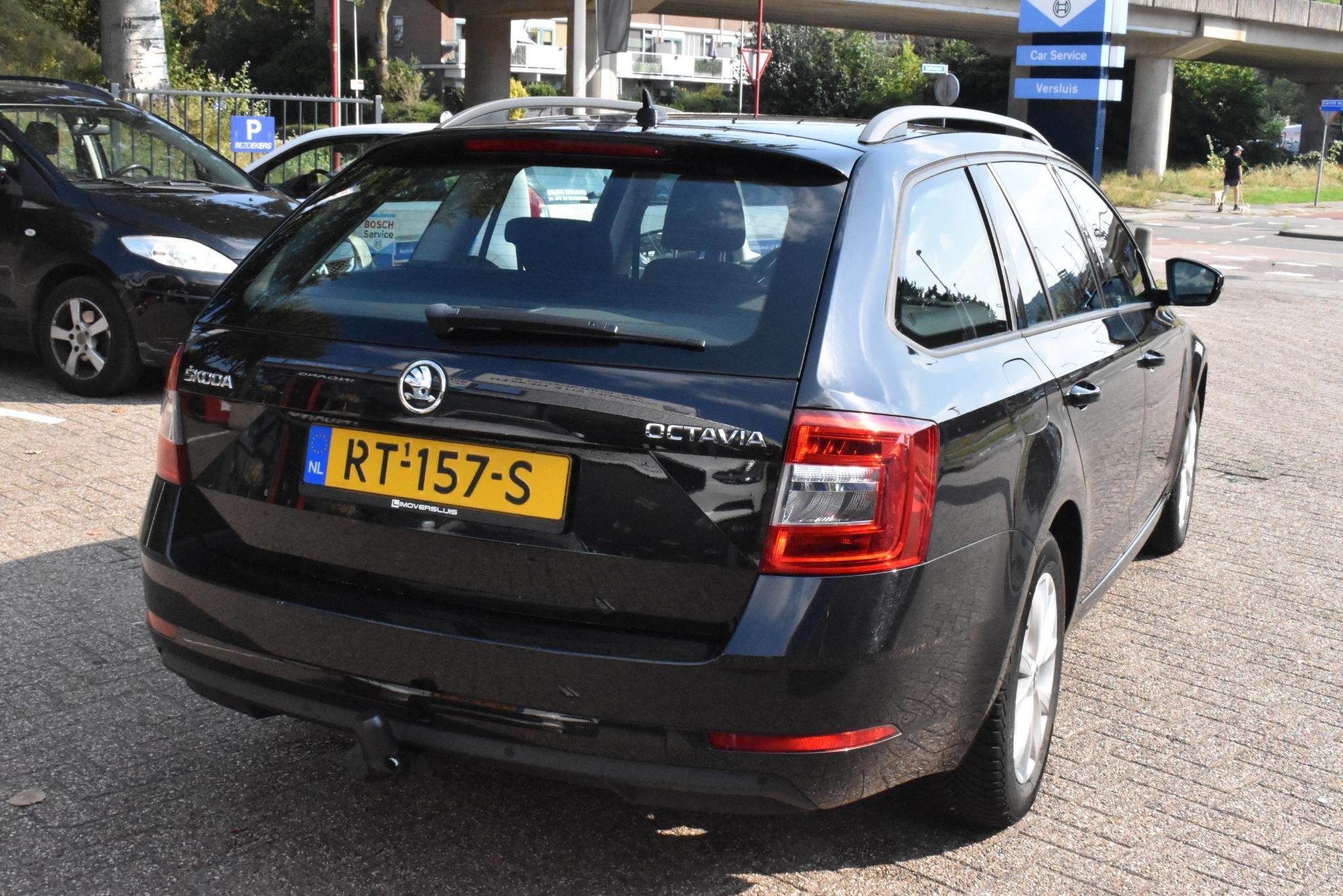 Skoda Octavia Combi 1.0 TSI Greentech Ambition Business Auto, Auto's, Stof, 1169 kg, 116 pk, Zwart