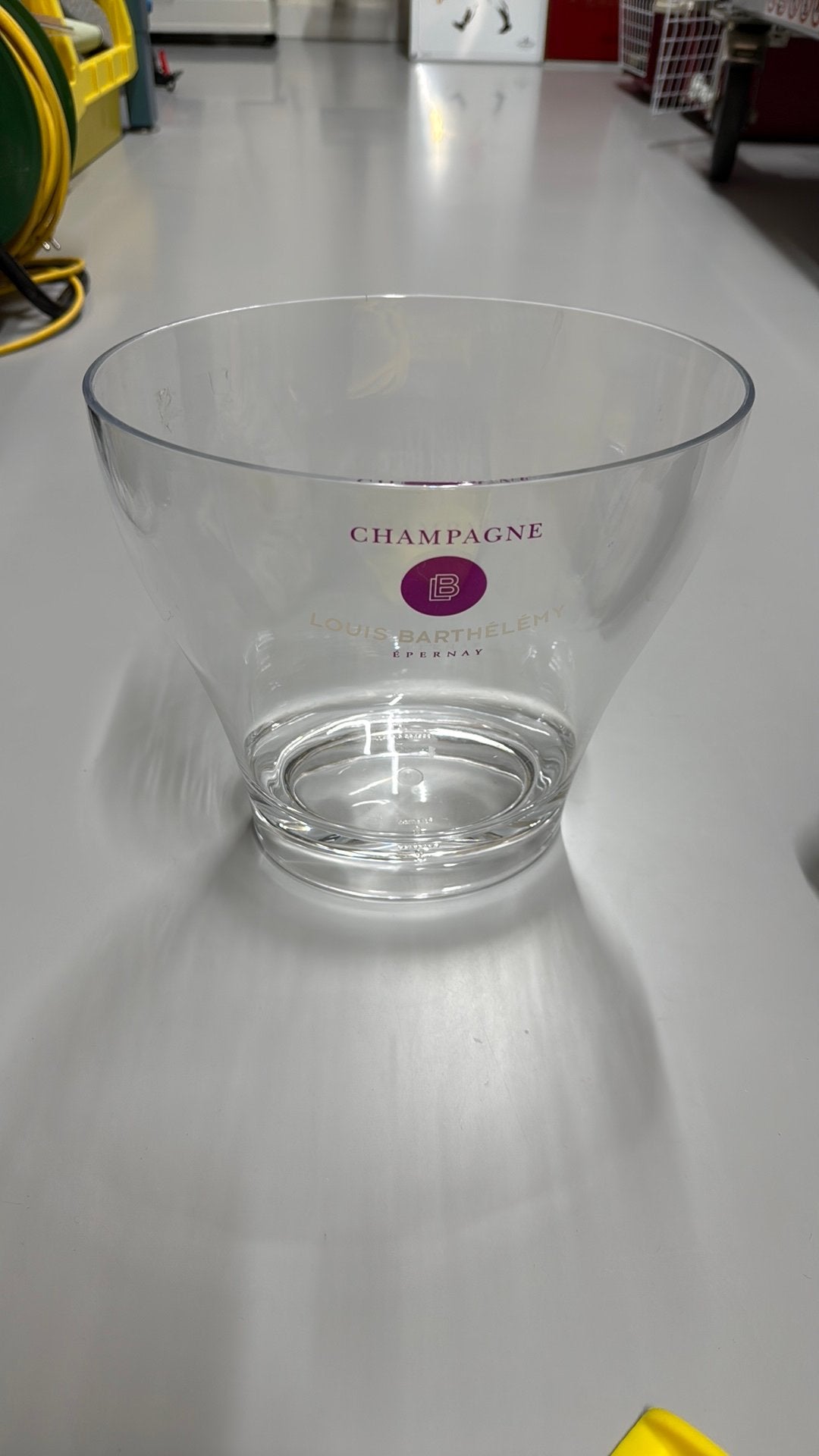Te koop Champagne koeler wijnkoeler louis Barthelemy, Ophalen of Verzenden, Zo goed als nieuw, Minder dan 5 flessen
