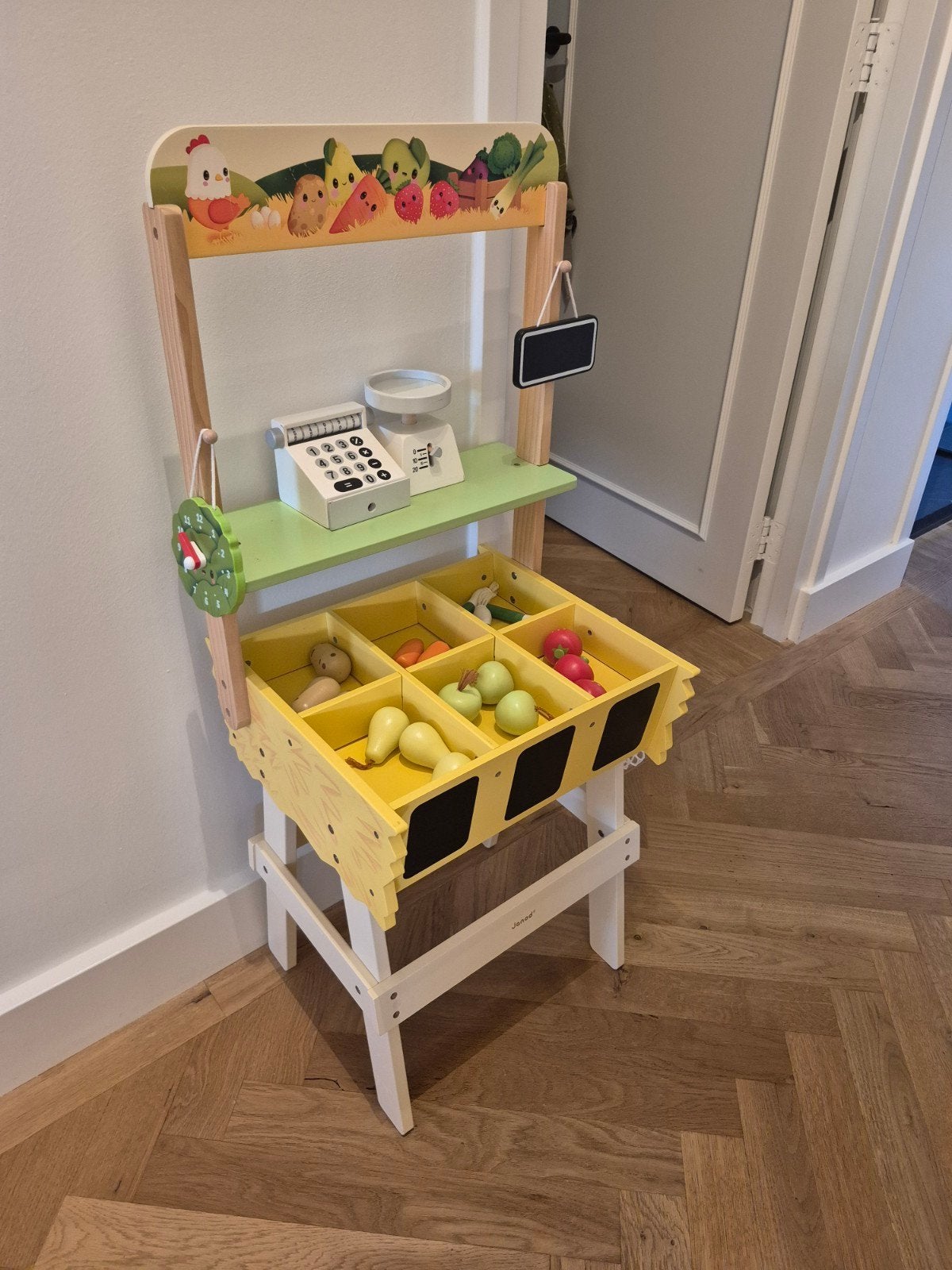 Houten speelgoed marktkraam met kassa en accessoires, Ophalen, Zo goed als nieuw, Knutselen