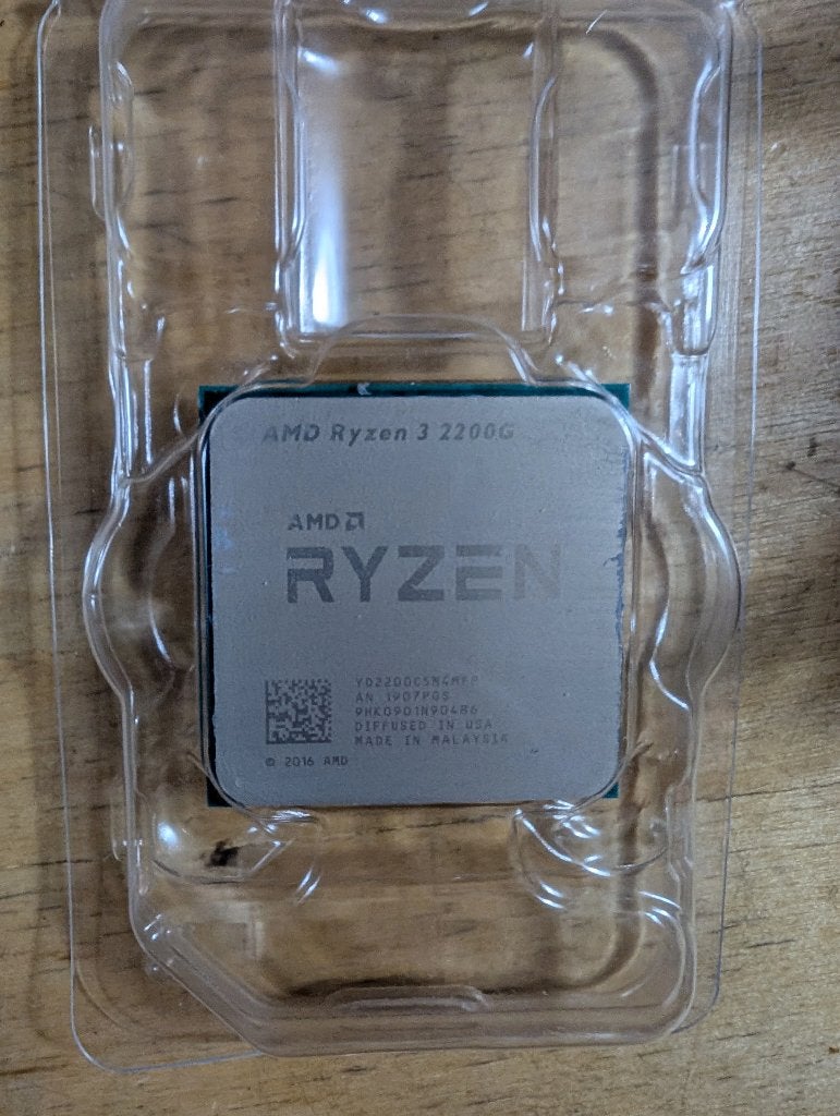 Ryzen 2200G, Computers en Software, Processors, Ophalen, 4-core, Zo goed als nieuw, Socket AM4
