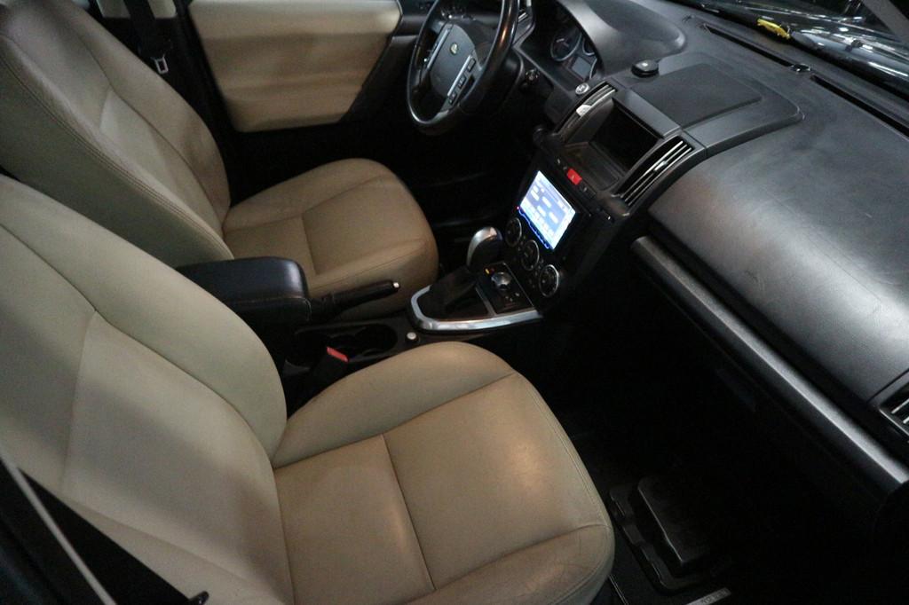 Land Rover Freelander 3.2 i6 S 4x4 / Leer / Keurige Conditie, Auto's, Land Rover, Automaat, 2000 kg, 1795 kg, Bedrijf
