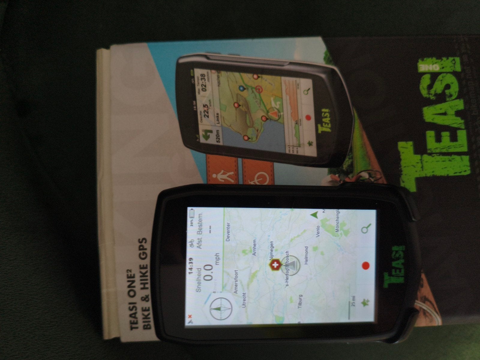 Teasi One fietsnavigatie GPS met oplader en 2 stuurhouders, Ophalen of Verzenden, Zo goed als nieuw