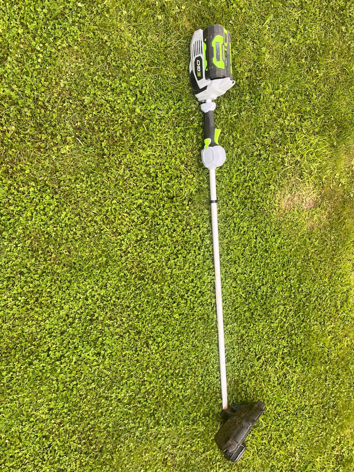 EGO POWER+ ST1530E Accu Grastrimmer - Zo goed als nieuw, Ophalen, Cirkelmaaier, Accu-grasmaaier, Zo goed als nieuw
