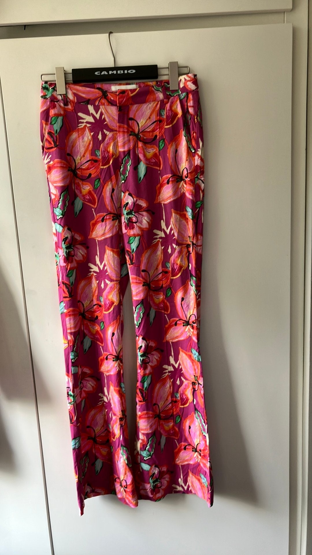 POM Amsterdam. Paars/roze gebloemde broek. Maat 36, Paars, Ophalen of Verzenden, Zo goed als nieuw, Maat 36 (S)