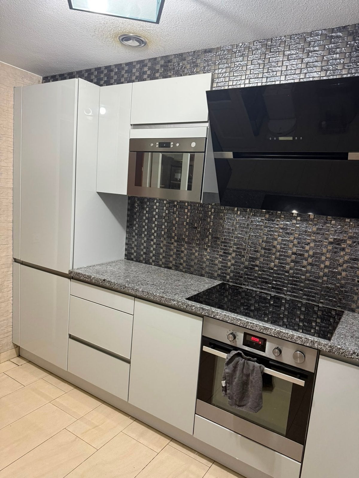 Complete keuken met apparatuur en marmeren aanrecht, Ophalen, Gebruikt, Overige materialen, Wit