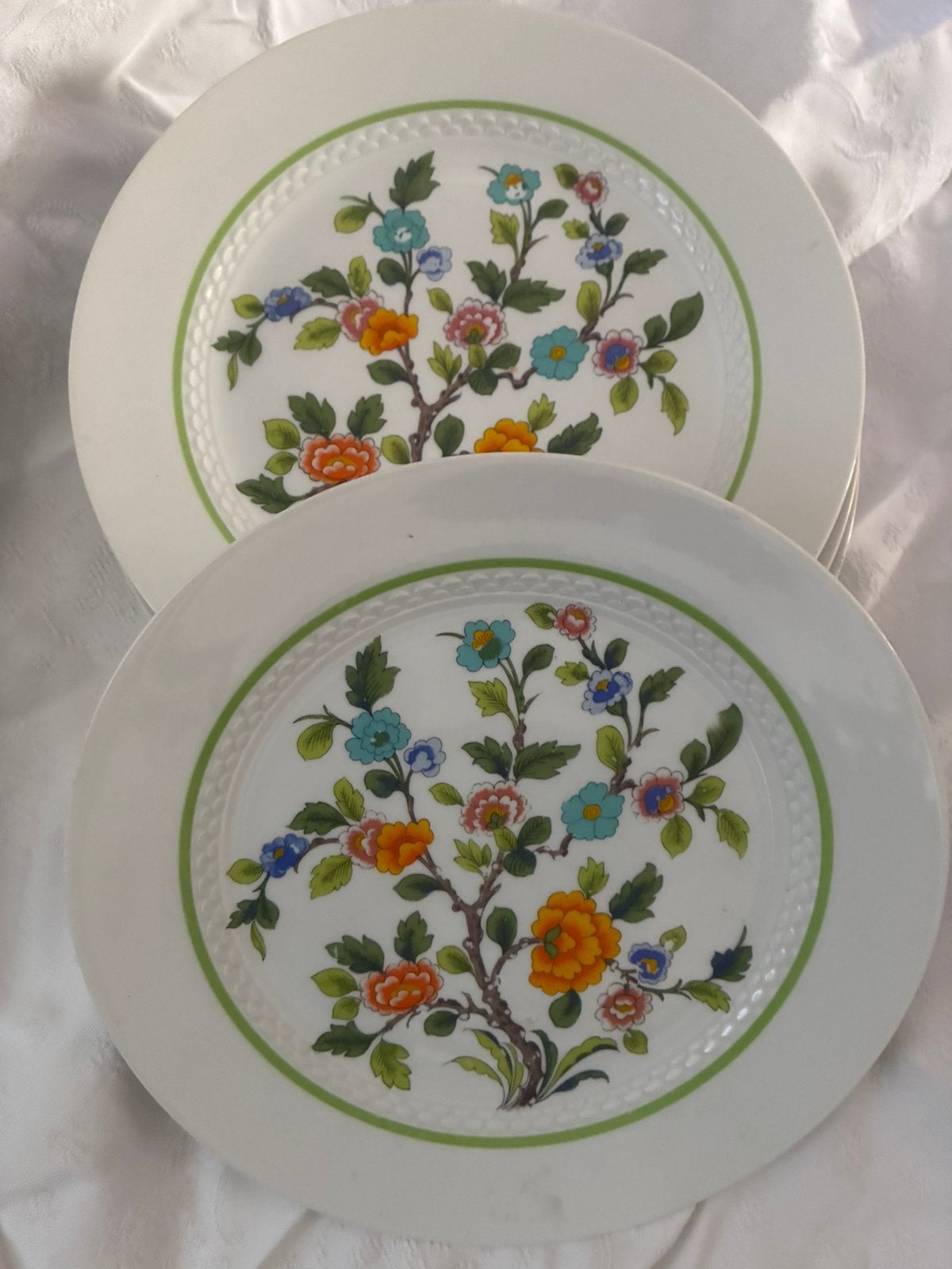 Vintage servies 4 bloemenprint borden porselein Germany, Ophalen of Verzenden, Zo goed als nieuw, Bord(en), Overige stijlen