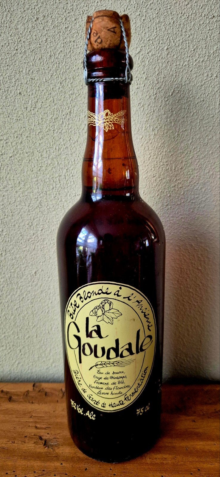Fles La Goudale speciaal bier 7,2% de Gayant  Douai Noord Fr, Verzamelen, Ophalen of Verzenden, Zo goed als nieuw, Flesje(s), Overige merken