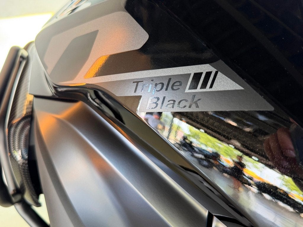 BMW R1300 GS All-Road R 1300 GS Triple Black 2024, Webshop@biqer.nl, Vaalserbergweg 297
5628 CG  Eindhoven, NL, Bedrijf, Handvatverwarming