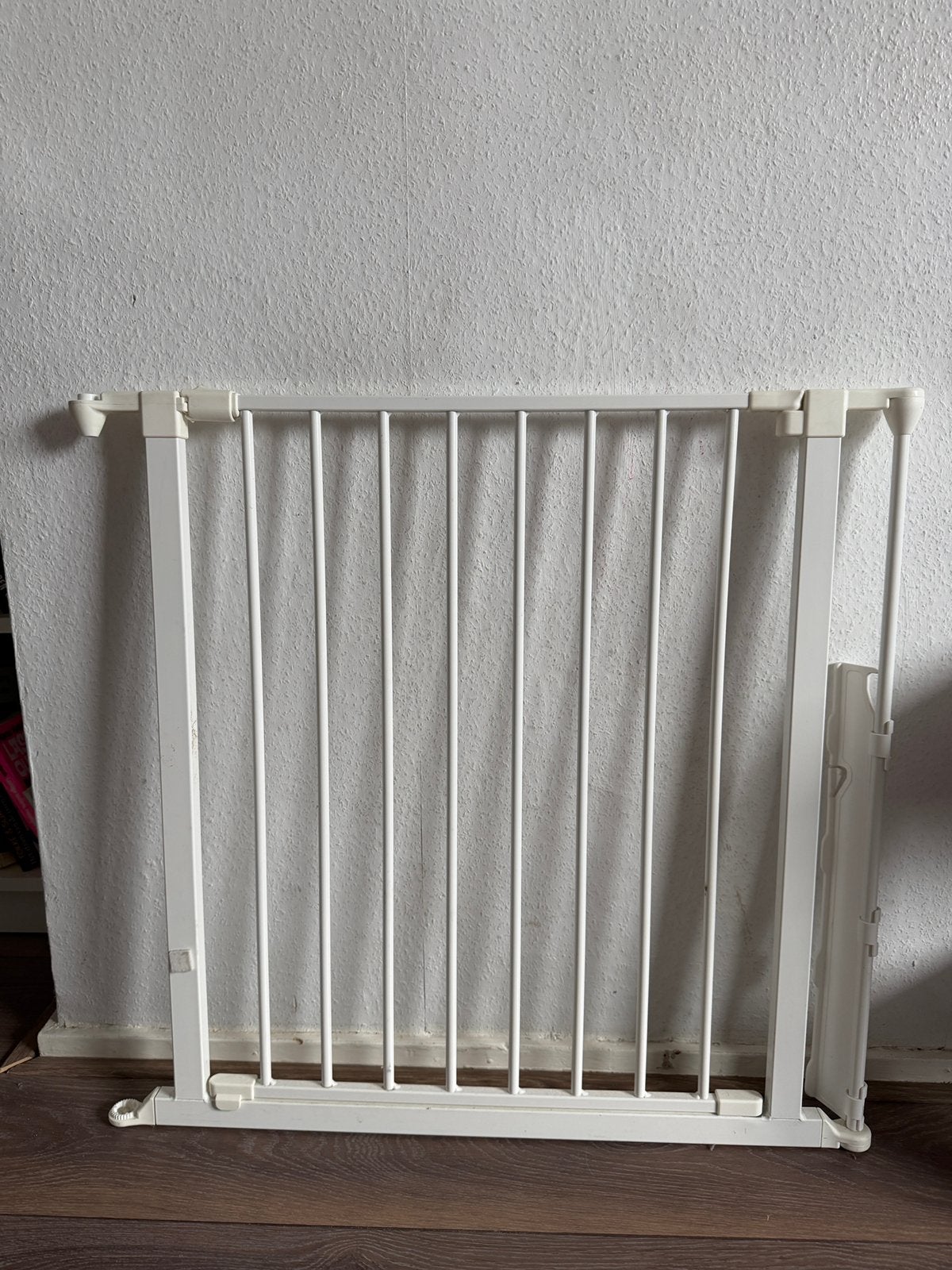 BabyDan Flex traphekjes,  4 deuren + 8 hekken (wit), Gebruikt, Aluminium, Ophalen of Verzenden, 115 cm of meer