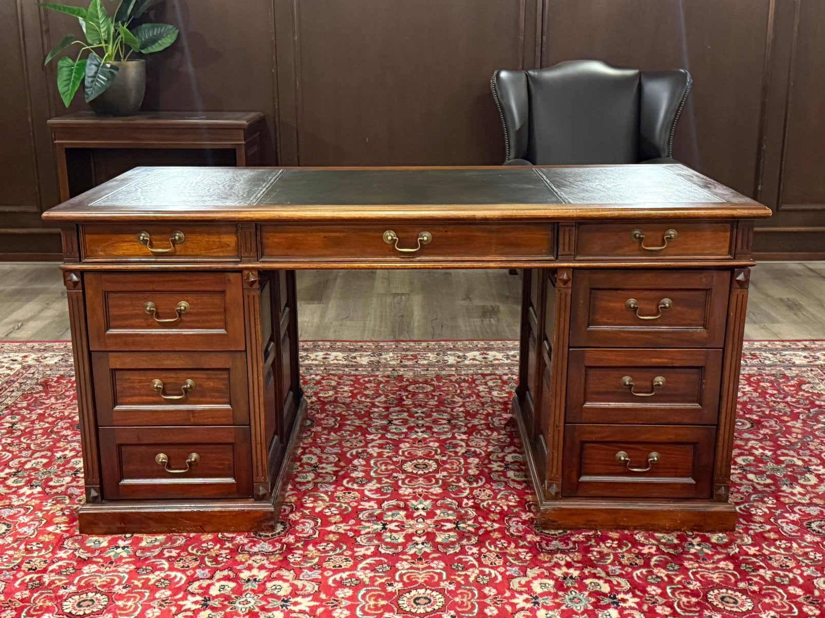 Klassiek Engels bureau #675, Huis en Inrichting, Bureaus, 160 cm, Hout, Bruin, Ophalen of Verzenden