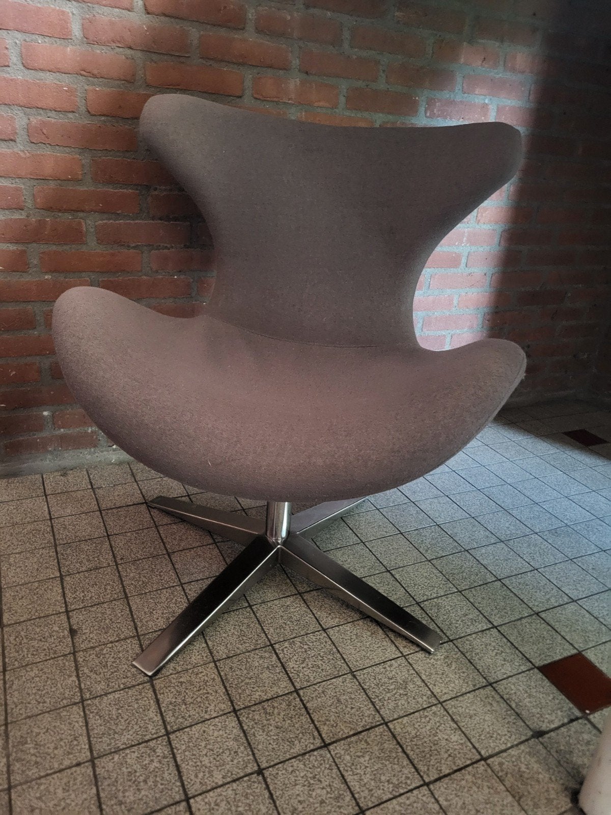 Mooie design stoel - Egg Chair stijl, 75 tot 100 cm, Ophalen of Verzenden, Zo goed als nieuw, Stof
