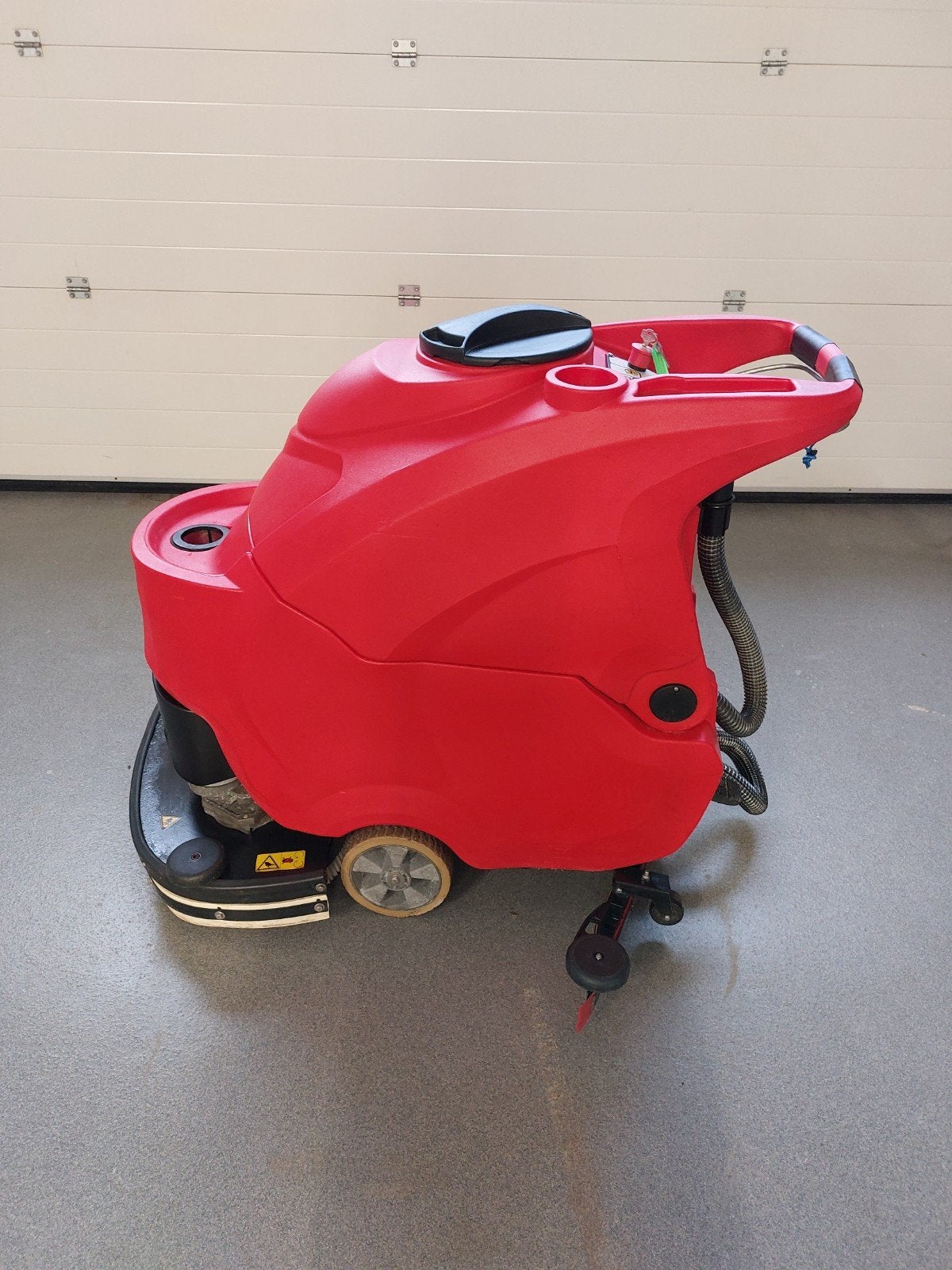 Professionele Schrobzuigmachine Waterkracht CLT 70 BT70, Ophalen, Zo goed als nieuw, Schrobmachine