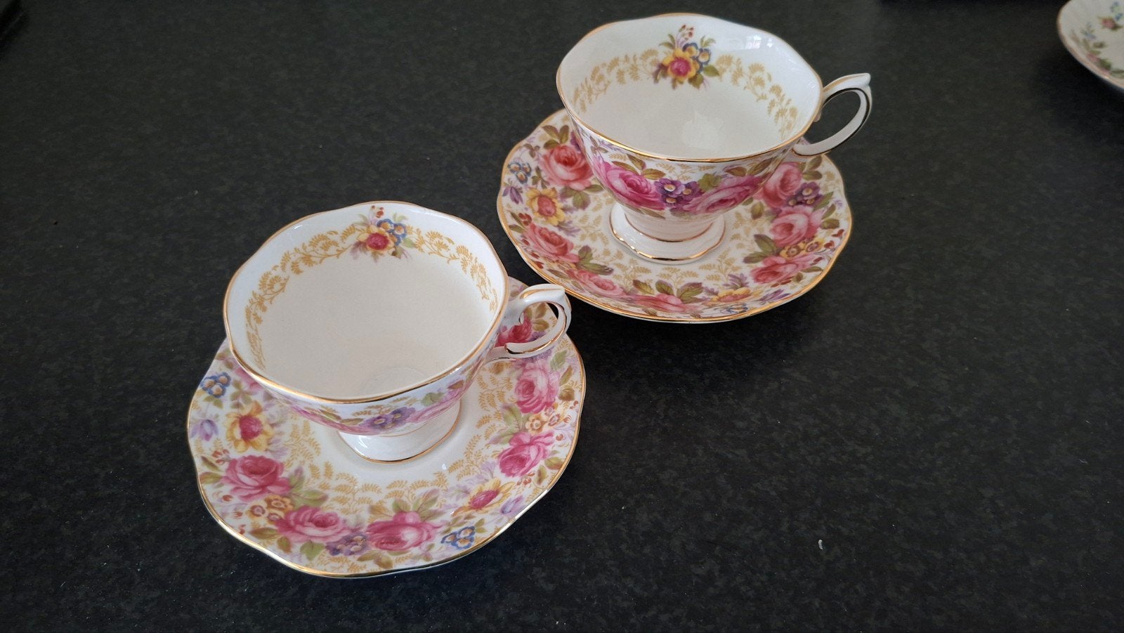 Royal Albert Serena theekopjes en schotels, Ophalen of Verzenden
