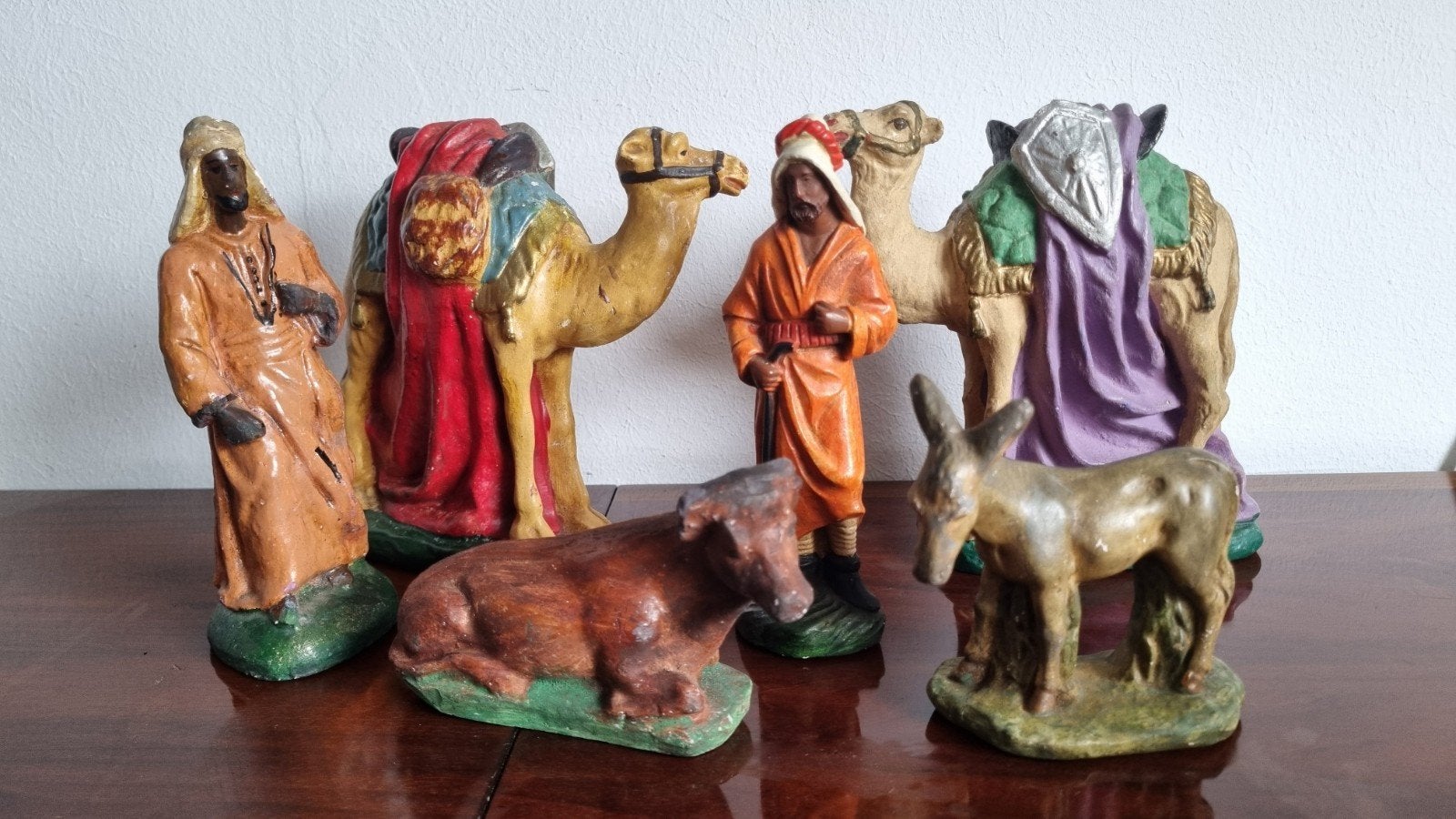 Oude kerststal beelden van gips. Kameel, kamelendrijver etc, Diversen, Ophalen of Verzenden