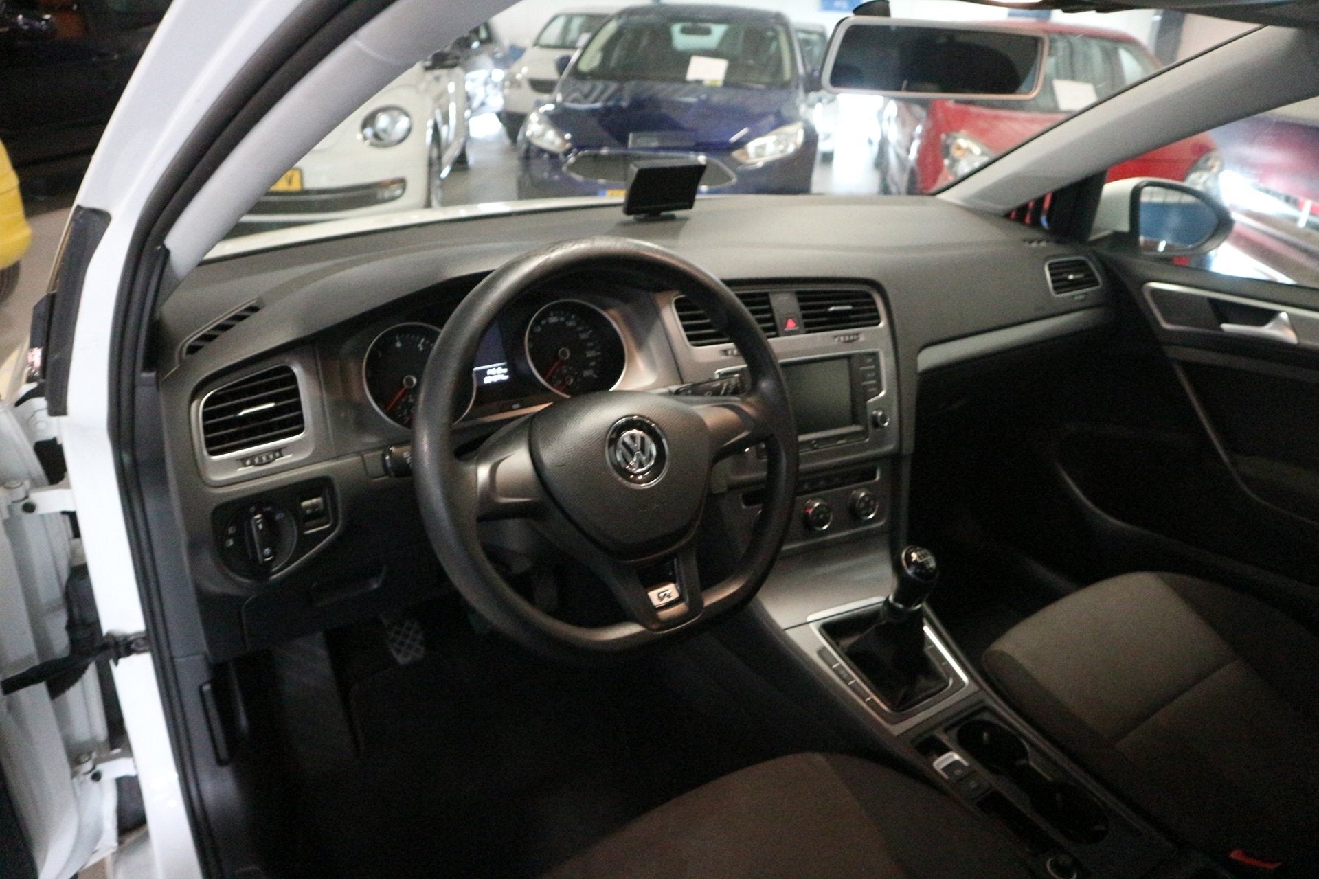 Volkswagen Golf 1.2 TSI CARPLAY / VELG / WHITE ! ! !, Voorwielaandrijving, Euro 5, Gebruikt, 4 cilinders