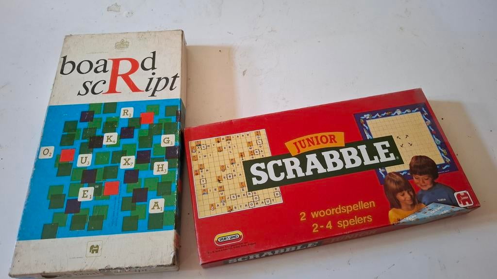 Scrabble junior en scrabble, Hobby en Vrije tijd, Gezelschapsspellen | Bordspellen, Drie of vier spelers, Ophalen of Verzenden