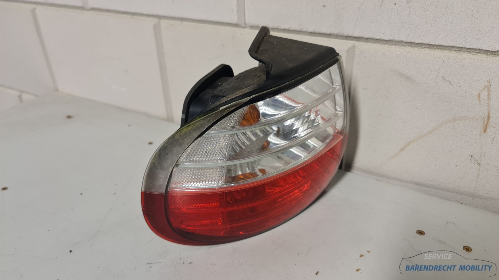 Achterlicht Hyundai H200 H-1 links buiten origineel in nette, Gebruikt, Heolleung-ro 12
06797  Seoul, Ophalen of Verzenden, Info@hyundai.com