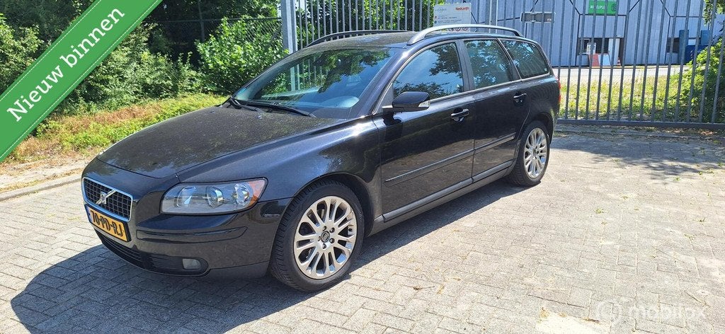 Volvo V50 2.4, Auto's, Volvo, Gebruikt, 700 kg, Traction-control, Zwart