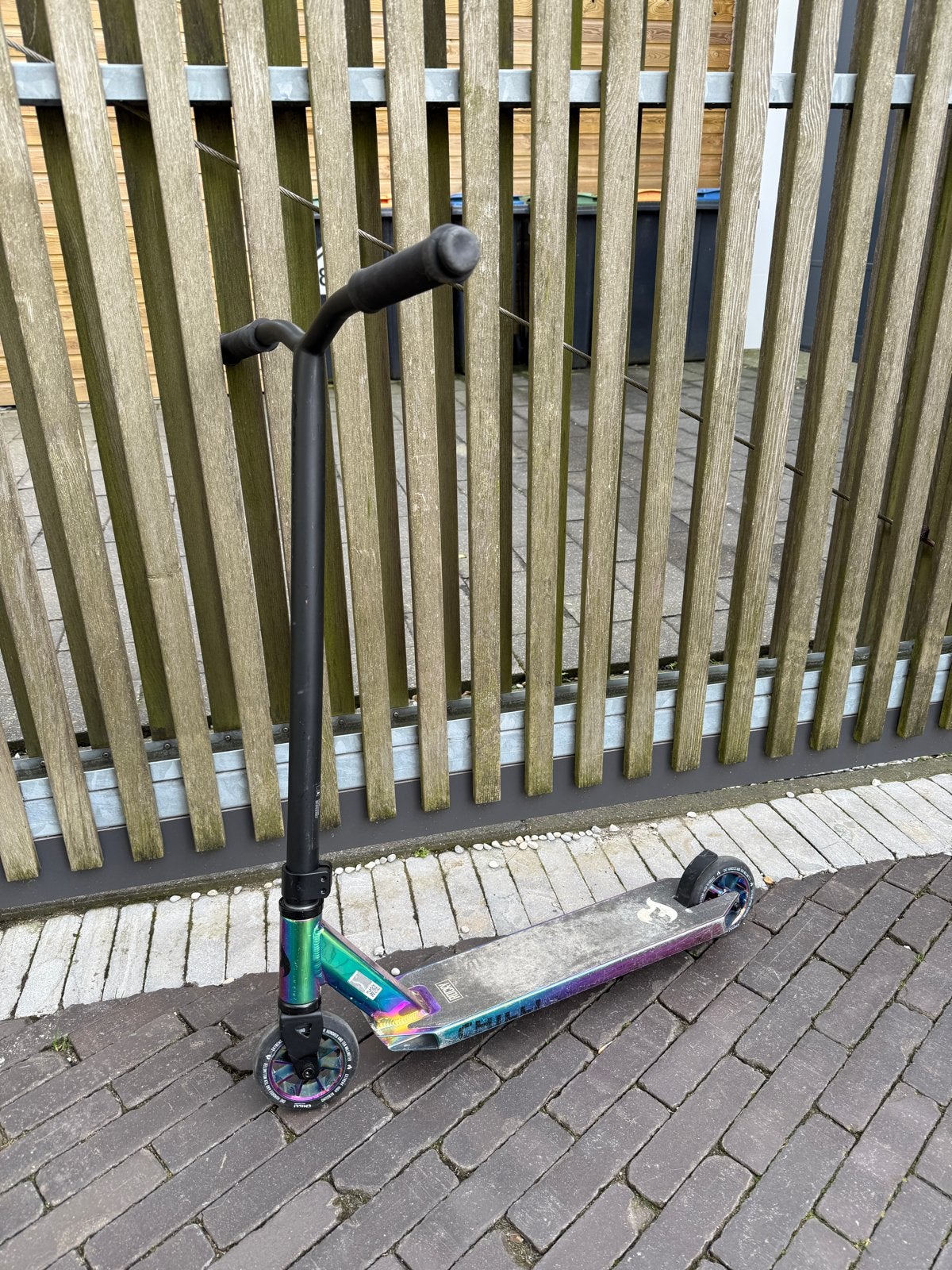 Stuntstep met Olievlek Motief - Gebruikt, Prima Staat, Ophalen of Verzenden, Gebruikt, Gewone step