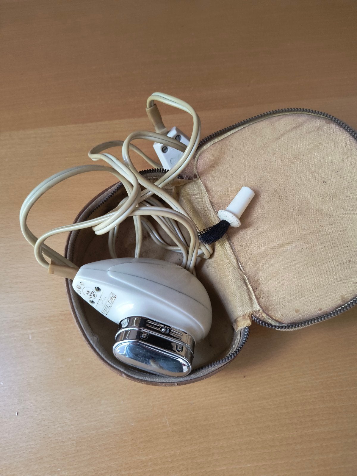 Philips scheerapparaat "eitje" uit 1958 met hoes en kwastje, Ophalen of Verzenden