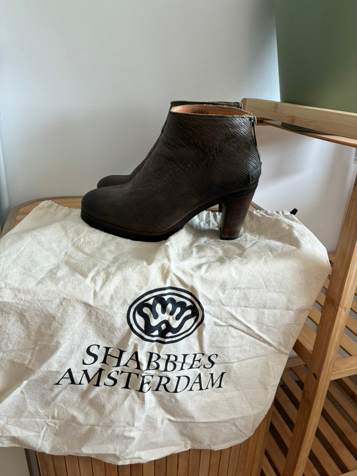 Shabbies Amsterdam leren enkellaarsjes maat 39 zgan, Kleding | Dames, Schoenen, Lage of Enkellaarzen, Ophalen of Verzenden, Zo goed als nieuw