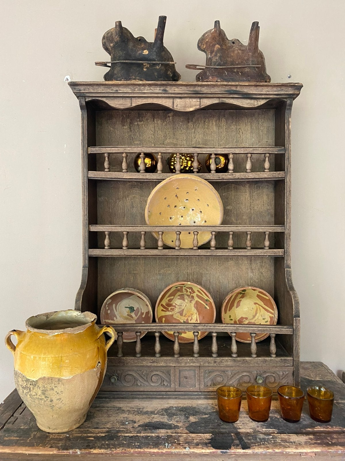 Antiek Frans aardewerk en kast, Ophalen of Verzenden
