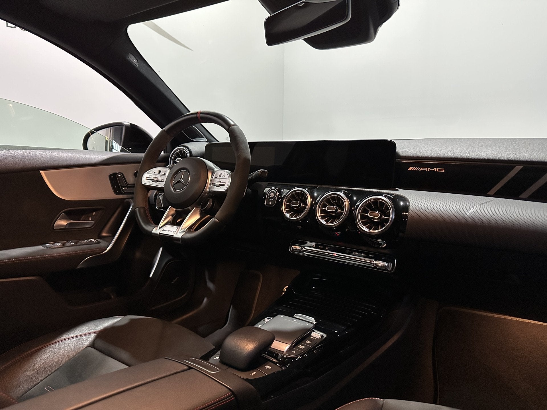 Mercedes-Benz A-Klasse AMG 45 S 4MATIC+ - Pano - Aerodynamic, Auto's, Automaat, Gebruikt, 4 cilinders, Leder en Stof
