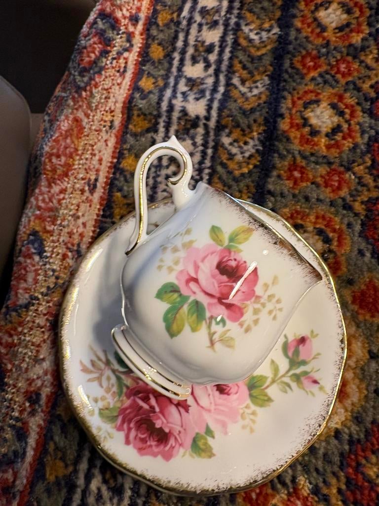 Royal albert american beauty kop en schotel, Ophalen of Verzenden