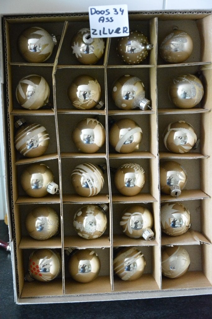 Kerstballen zilver Doos 34, Ophalen of Verzenden, Zo goed als nieuw