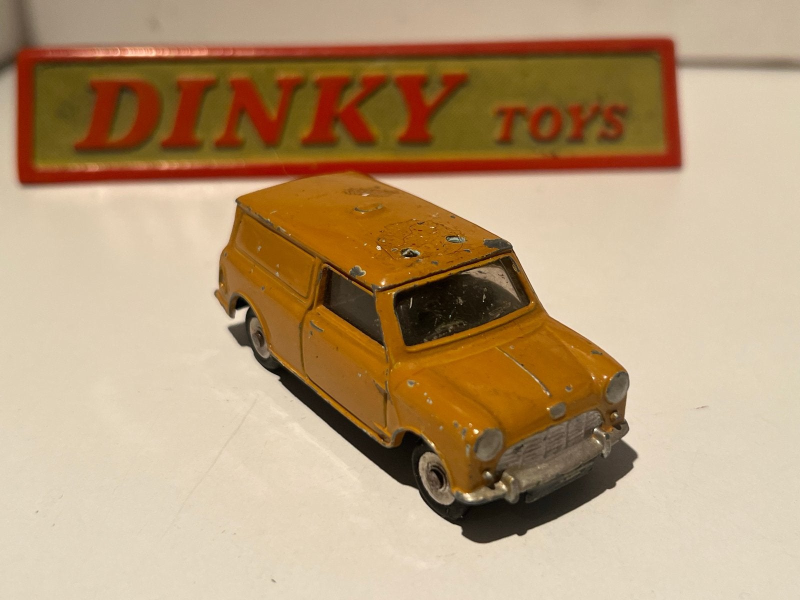 Dinky Toys Mini Van - Vintage Speelgoedauto, Ophalen of Verzenden, Gebruikt, Auto