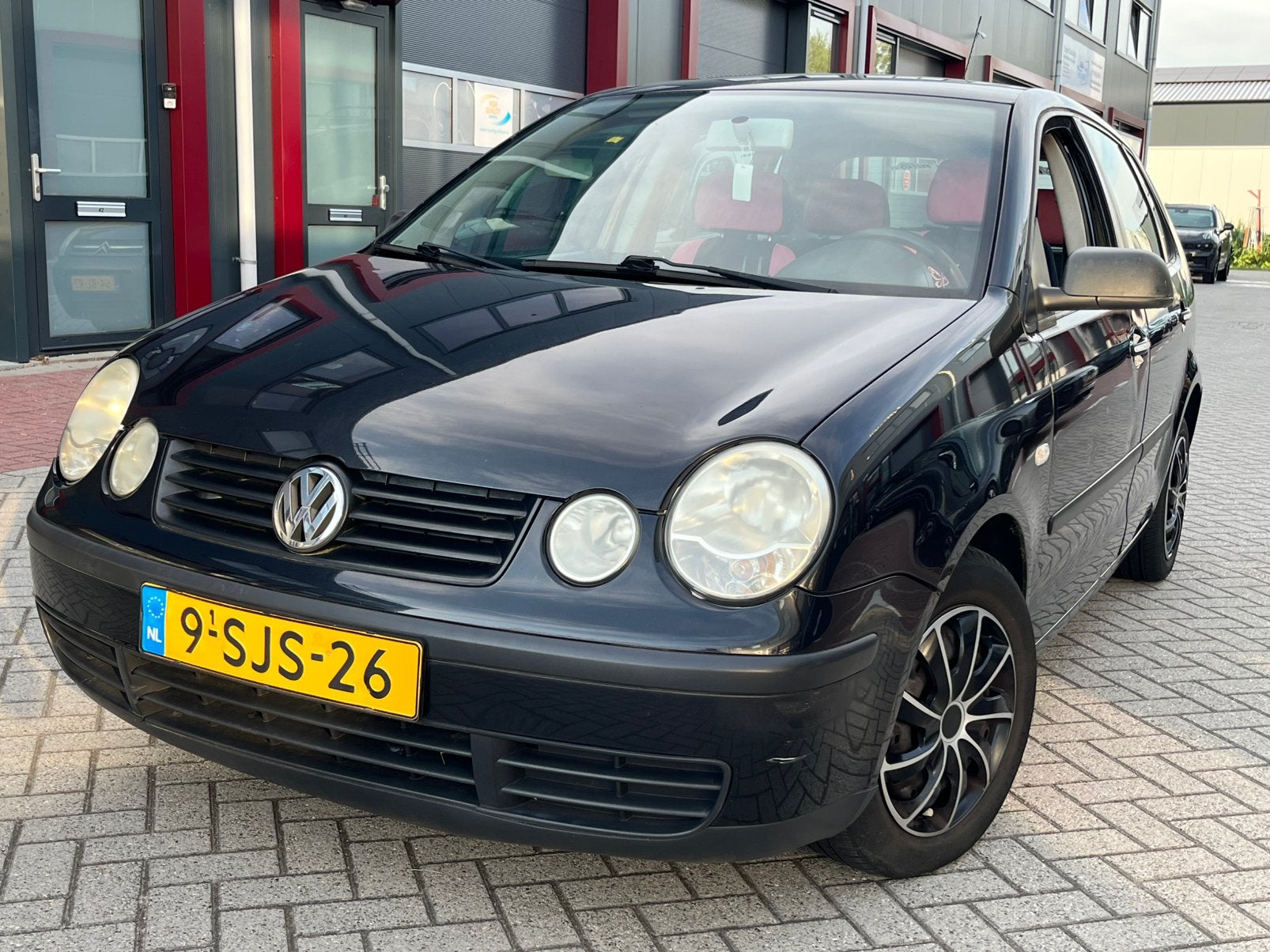 Volkswagen Polo 1.2 I Benzine  Zwart / / AIRCO / 5 DEURS/APK, Auto's, 970 kg, 1198 cc, Zwart, Bedrijf
