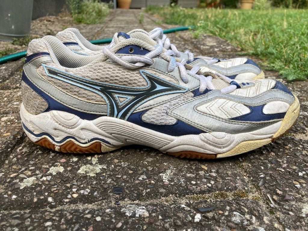 Zaalschoenen Mizuno, maat 39 1/3, Kleding | Heren, Mizuno, Ophalen of Verzenden, Gedragen, Wit