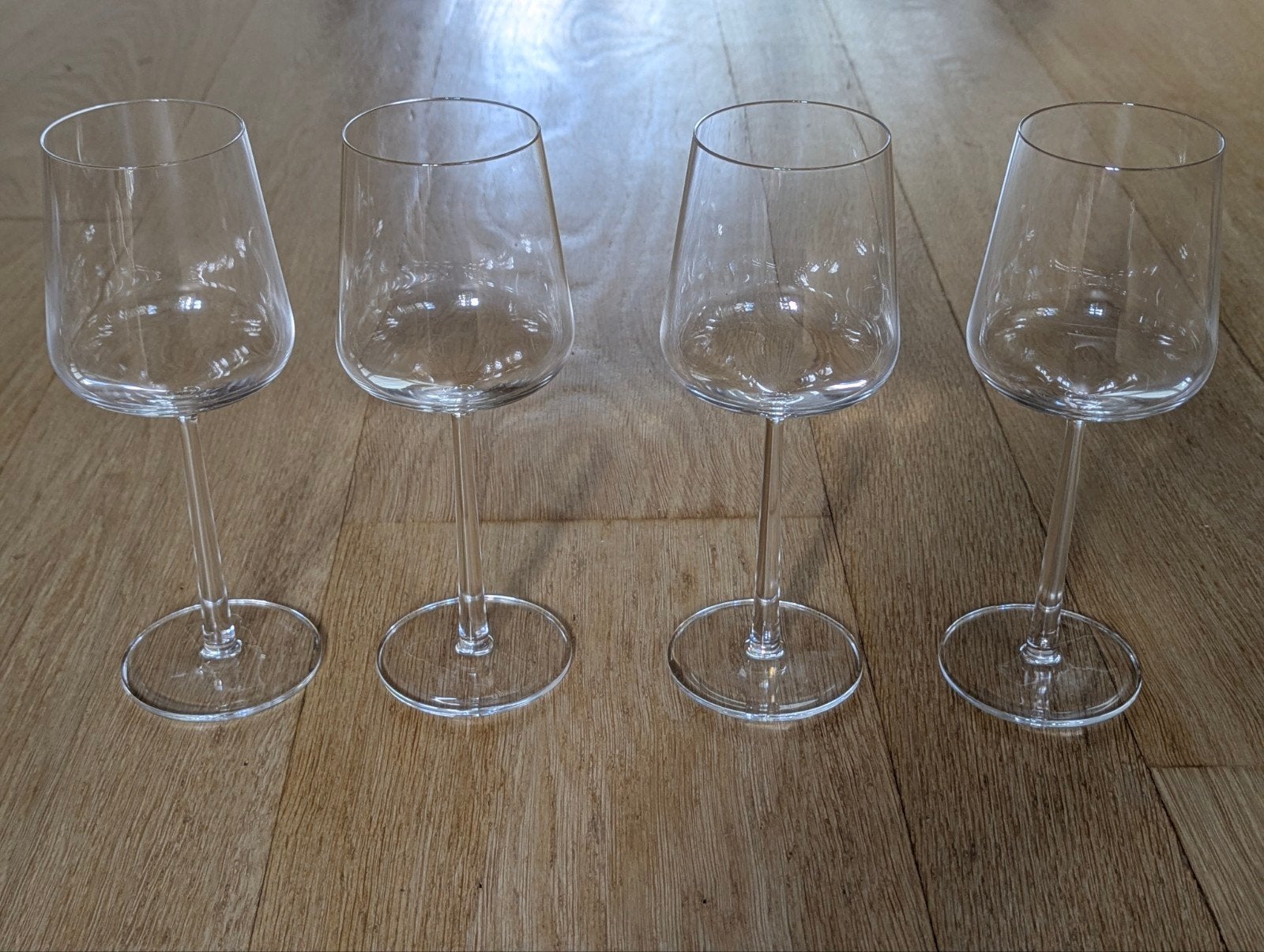 4 Iittala Essence wijnglazen, Verzamelen, Ophalen, Nieuw, Overige typen