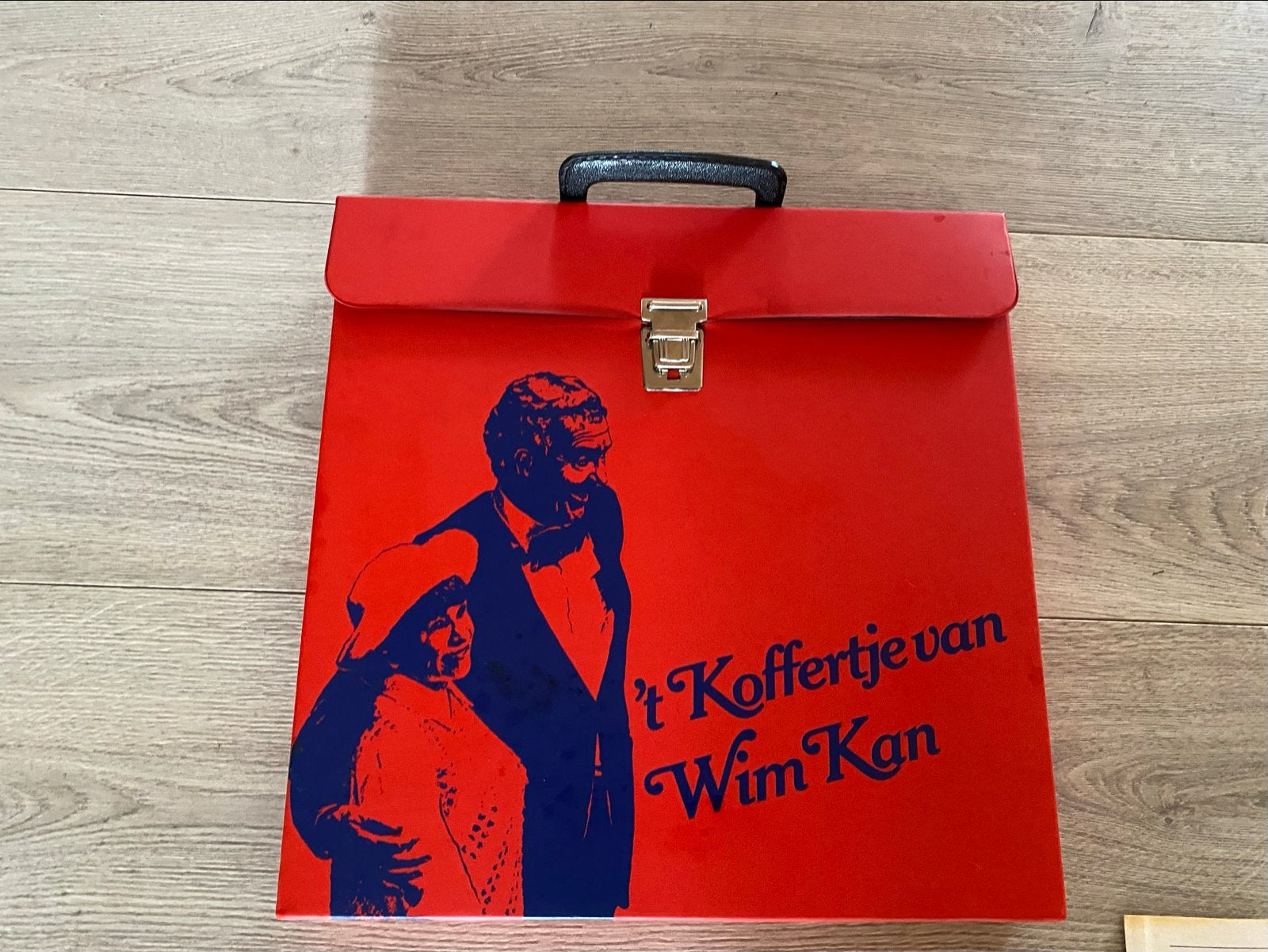 Het koffertje van Wim Kan - Unieke verzamelbox, Ophalen, Zo goed als nieuw, Catalogus