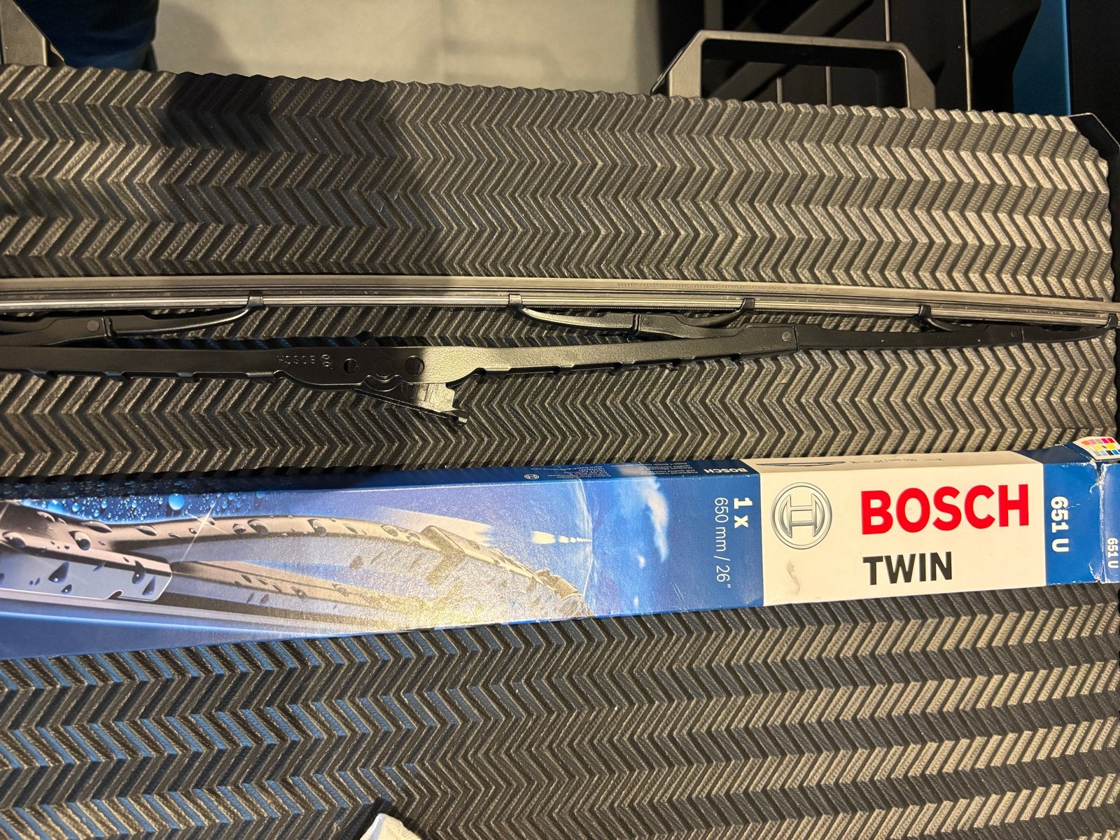 Bosch Twin Ruitenwisser 651 U - Citroën C1, Peugeot 107, Toy, Auto-onderdelen, Ophalen of Verzenden, Nieuw, Citroën