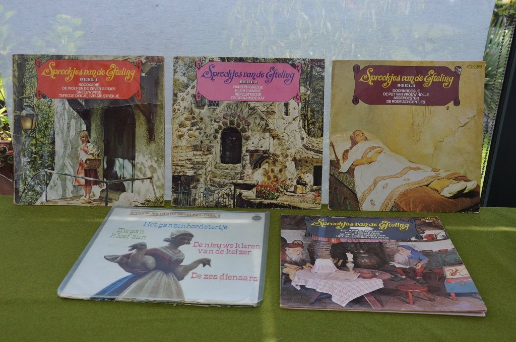 4 oude Efteling LP`s uit jaren 70: Sprookjes van de Efteling, Verzamelen, Efteling, Ophalen of Verzenden, Gebruikt, Overige typen